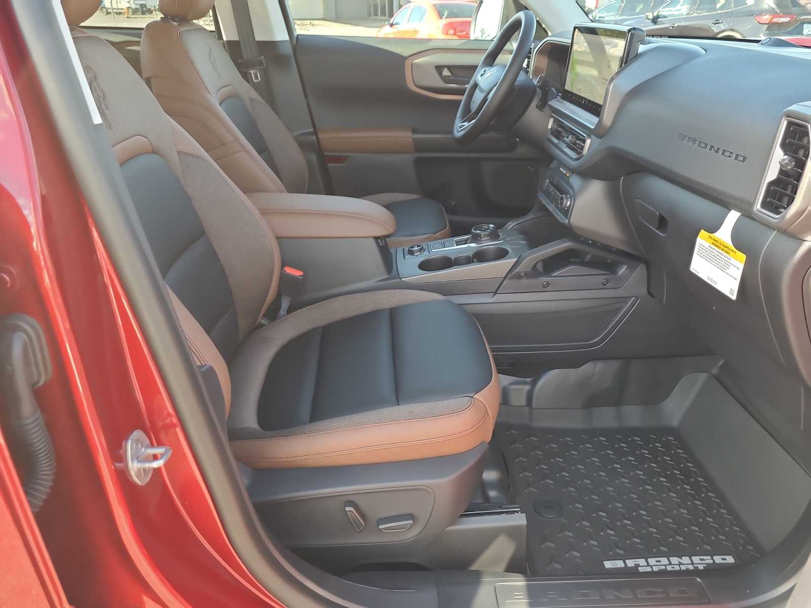 Thumbnail: 2025 Ford Bronco Sport - 22