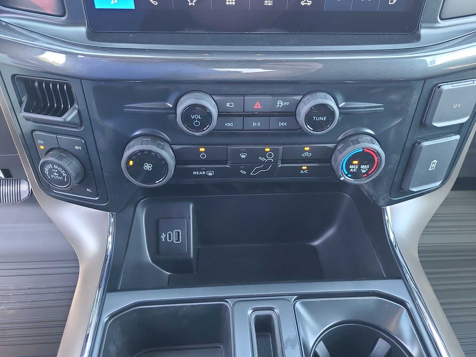 Thumbnail: 2025 Ford F-150 - 25