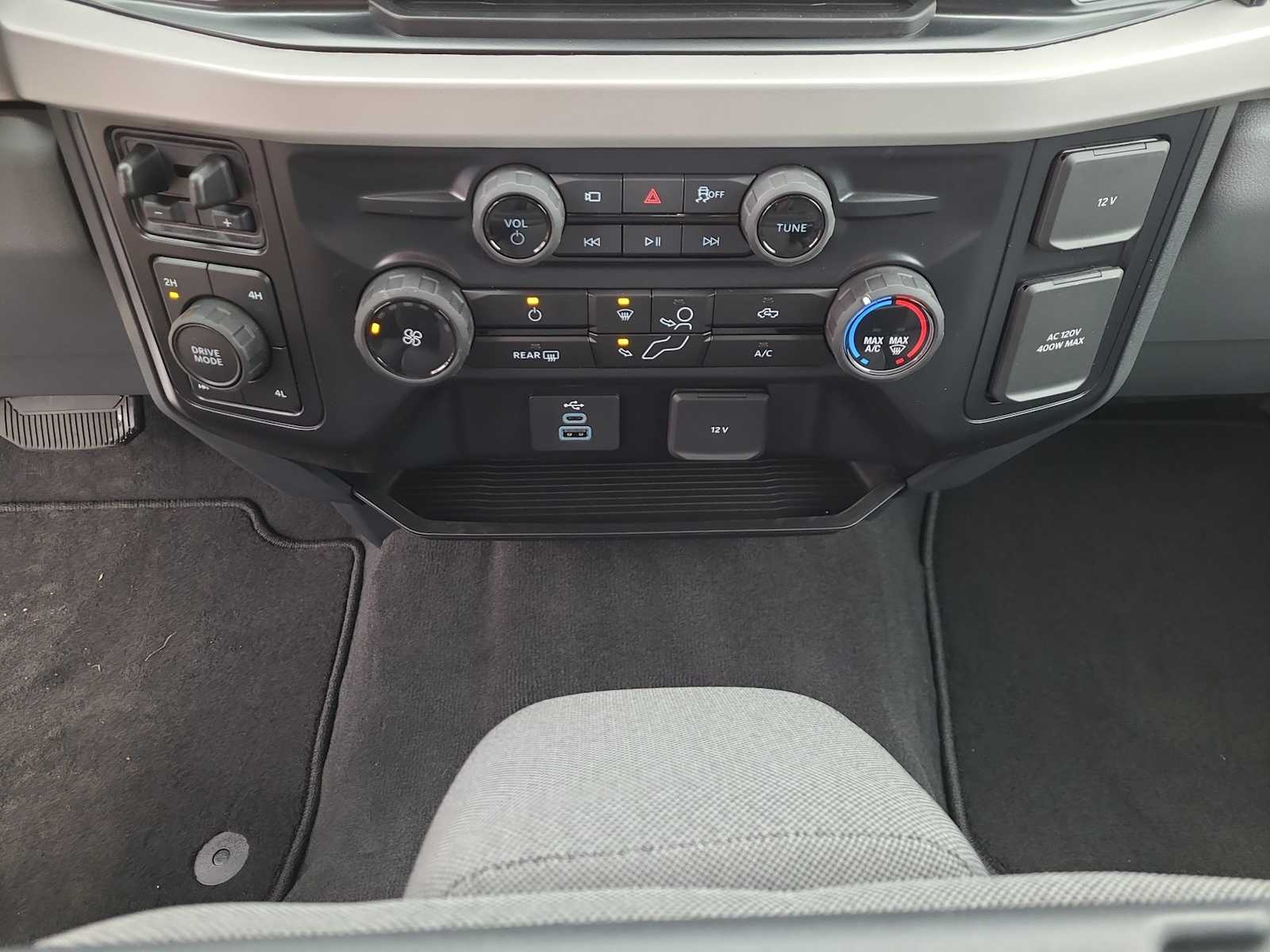 Thumbnail: 2026 Ford F-250 - 25