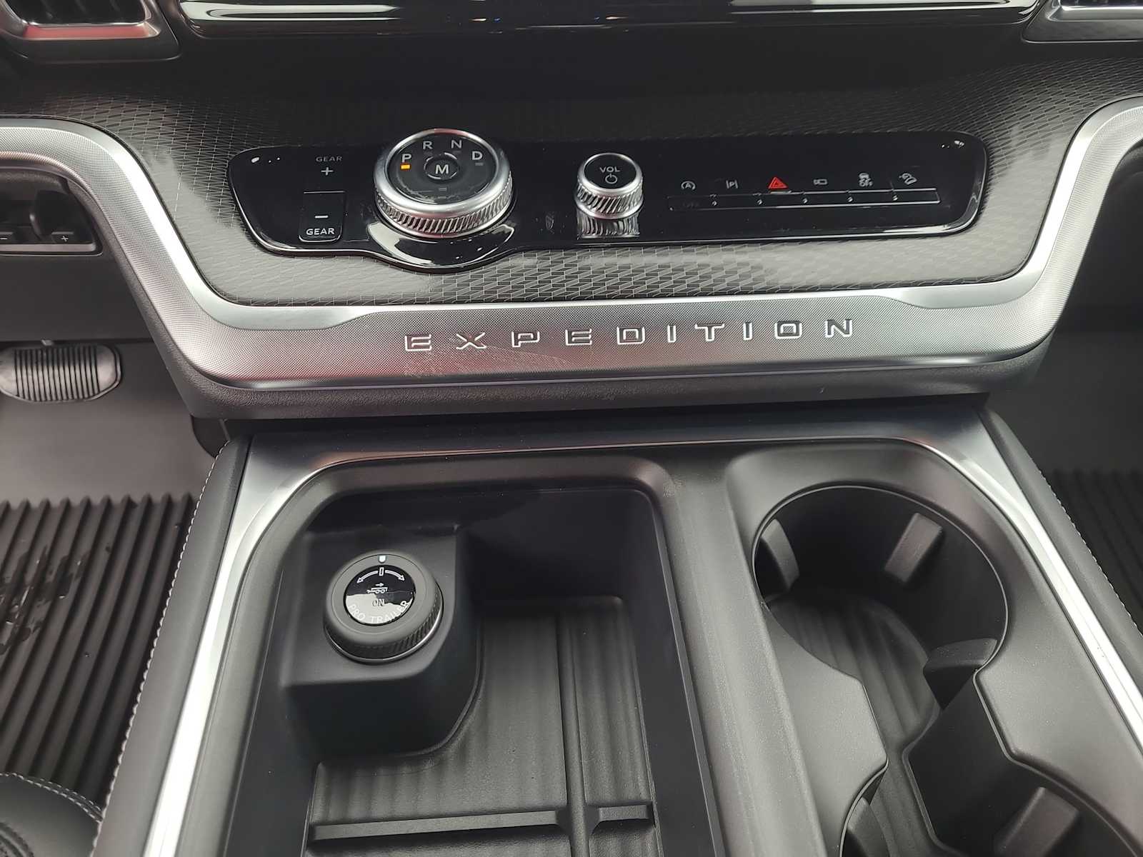 Thumbnail: 2026 Ford Expedition - 25