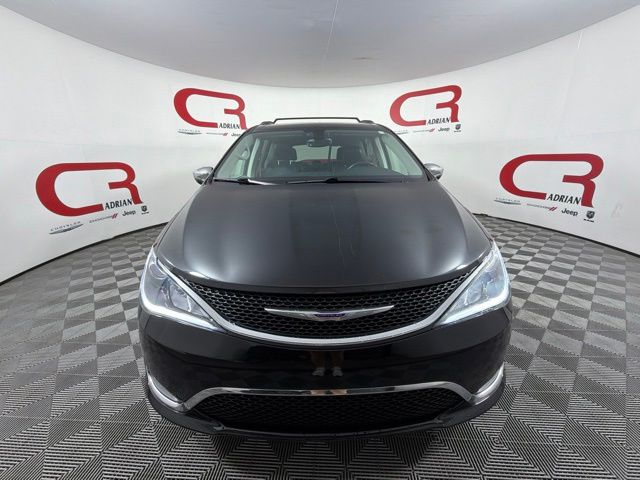 Used 2019 Chrysler Pacifica Limited with VIN 2C4RC1GG9KR681467 for sale in Adrian, MI