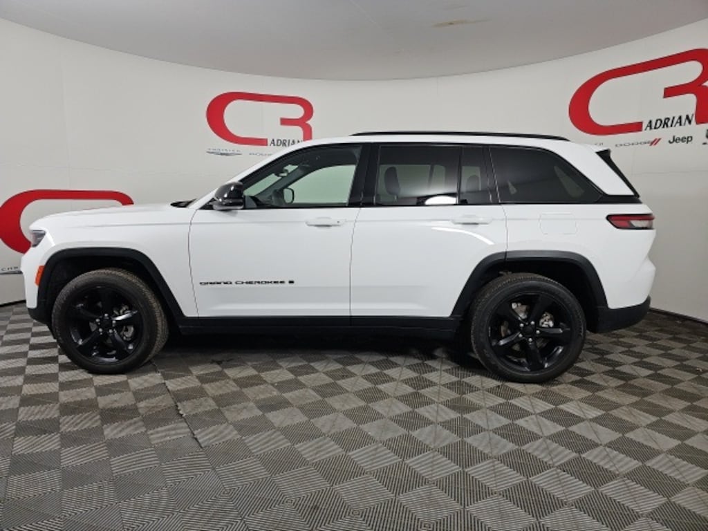Certified 2024 Jeep Grand Cherokee Laredo SUV