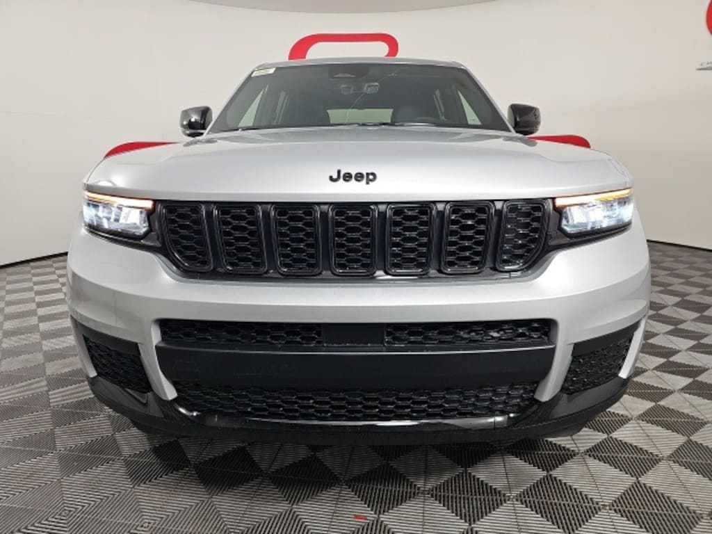New 2025 Jeep Grand Cherokee L ALTITUDE 4X4 Sport Utility