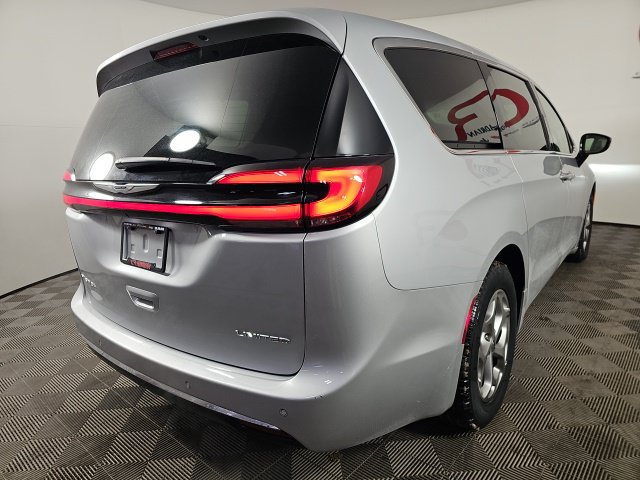 2024 Chrysler Pacifica Limited - Photo 14