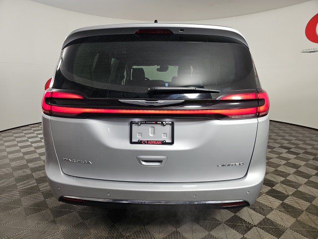 2024 Chrysler Pacifica Limited - Photo 13