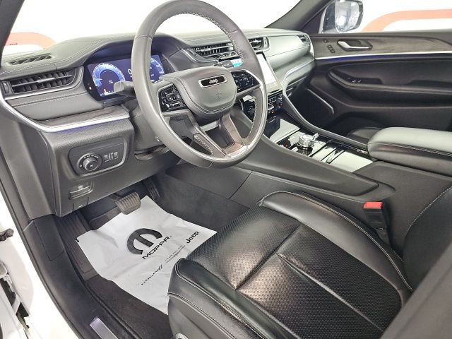 2023 Jeep Grand Cherokee Overland - Photo 9