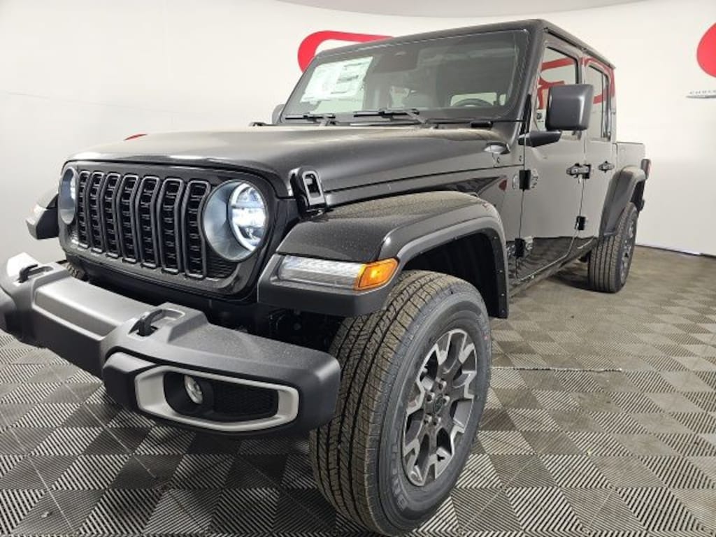 New 2026 Jeep Gladiator SAHARA 4X4 Pickup