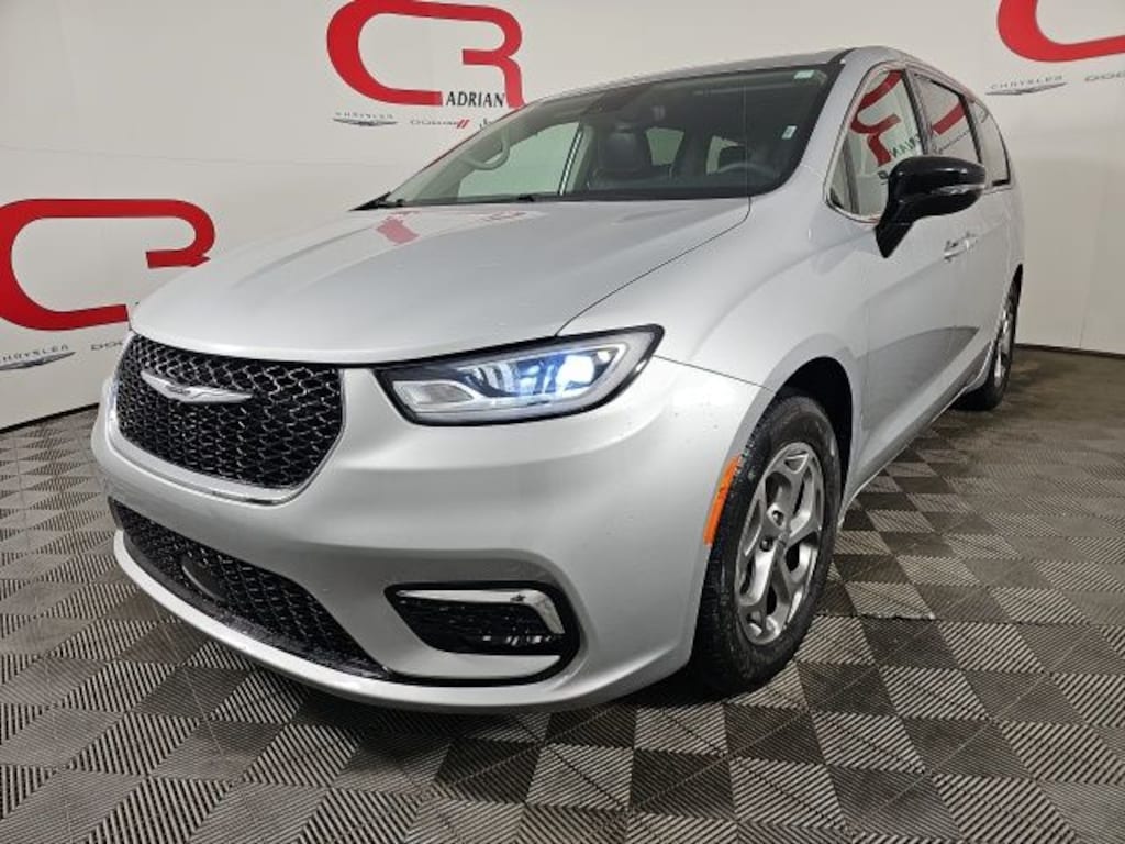 Certified 2024 Chrysler Pacifica Limited Van Passenger Van