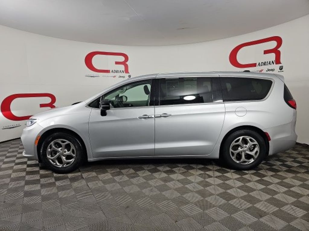 Certified 2024 Chrysler Pacifica Limited Van Passenger Van