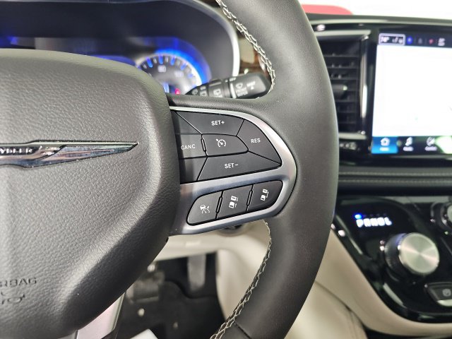2024 Chrysler Pacifica Limited - Photo 22