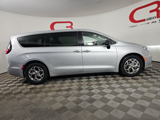 2024 Chrysler Pacifica Limited - Photo 15