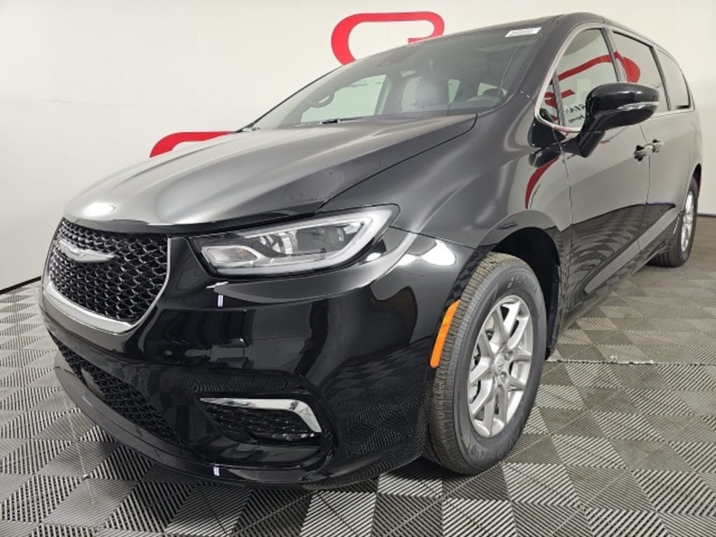 New 2026 Chrysler Pacifica SELECT Passenger Van