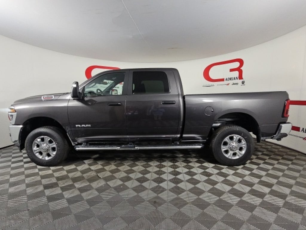 New 2026 Ram 2500 BIG HORN CREW CAB 4X4 6'4 BOX Pickup