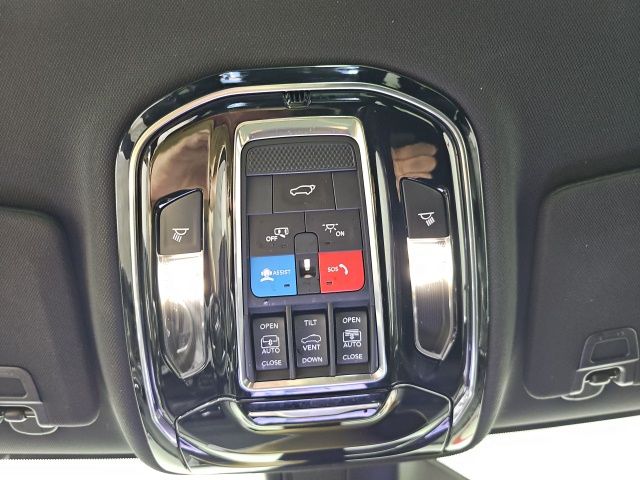 2023 Jeep Grand Cherokee Overland - Photo 27