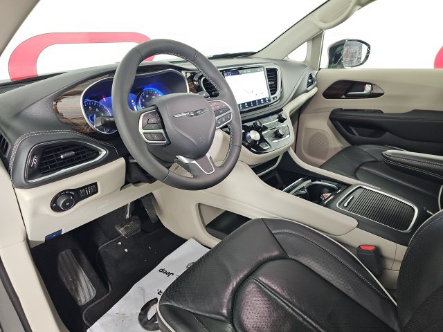 2024 Chrysler Pacifica Limited - Photo 16
