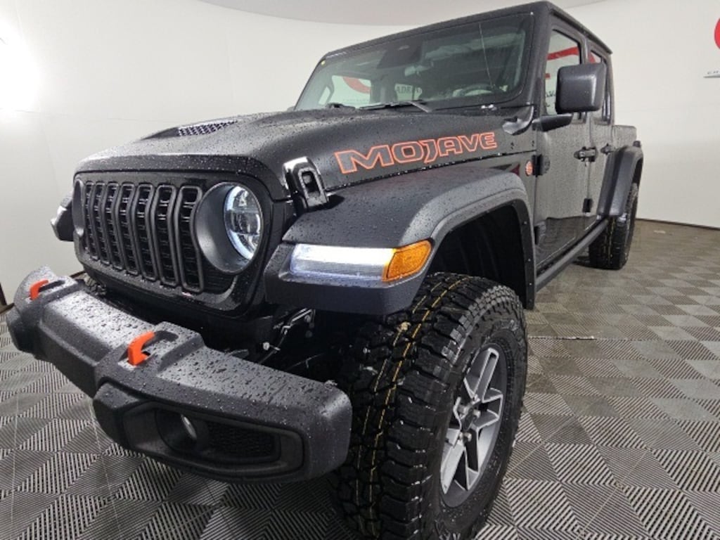New 2026 Jeep Gladiator MOJAVE 4X4 Pickup