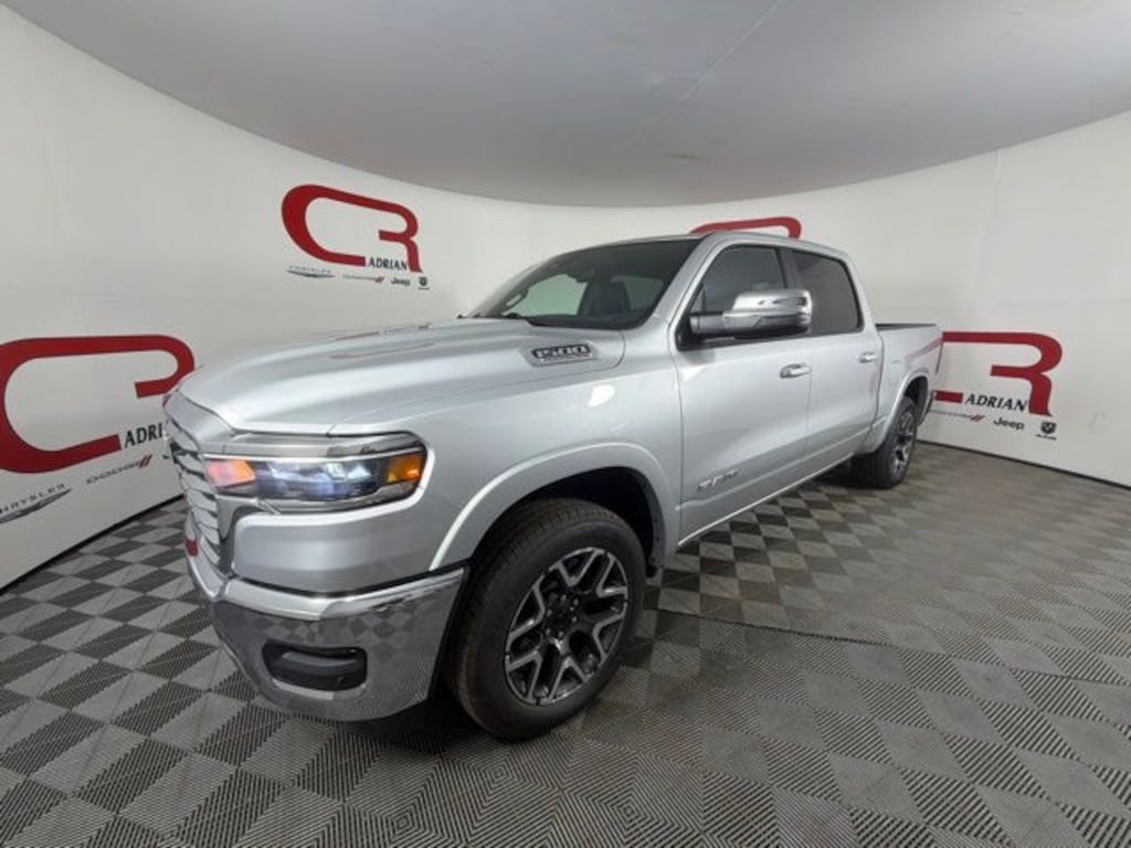 New 2026 Ram 1500 LARAMIE CREW CAB 4X4 5'7 BOX Pickup