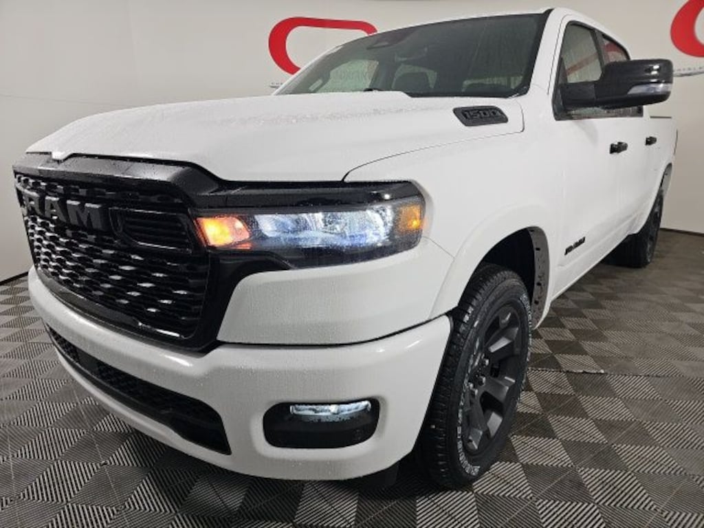 New 2026 Ram 1500 BIG HORN CREW CAB 4X4 5'7 BOX Pickup