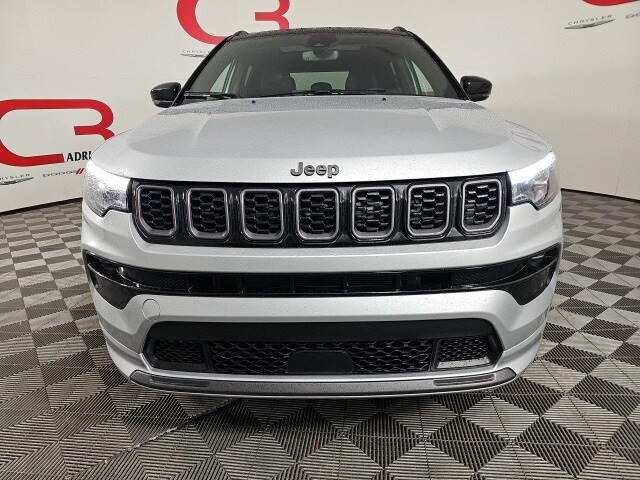 2025 Jeep Compass Limited High Altitude photo 2