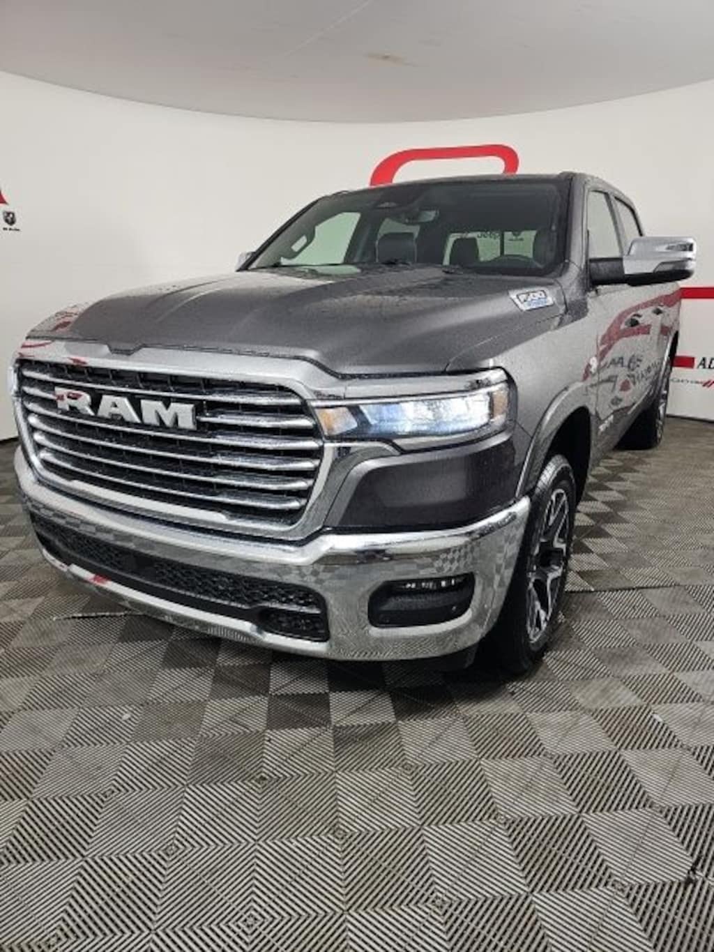 New 2026 Ram 1500 LARAMIE CREW CAB 4X4 5'7 BOX Pickup