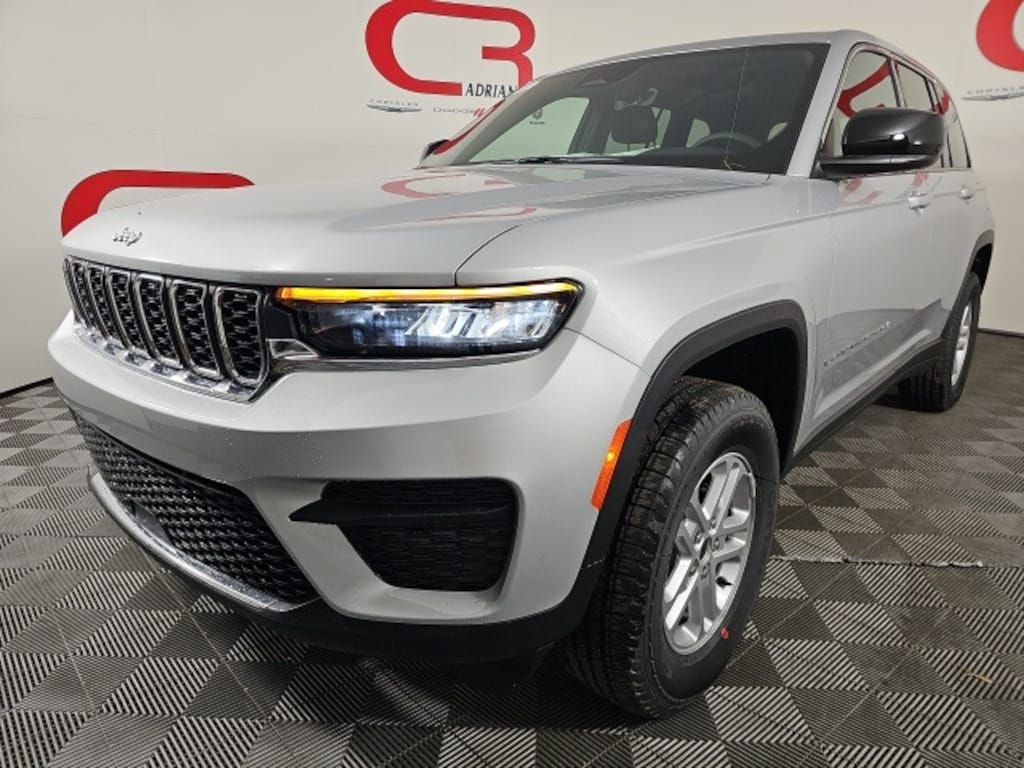 New 2025 Jeep Grand Cherokee LAREDO 4X4 Sport Utility
