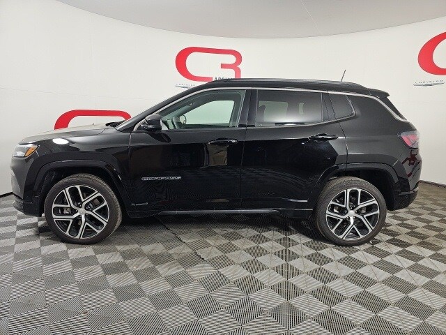 2024 Jeep Compass Limited photo 2