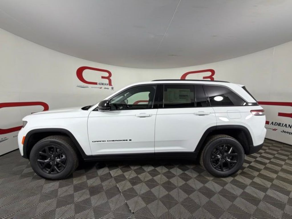 New 2027 Jeep Grand Cherokee Laredo Altitude Sport Utility