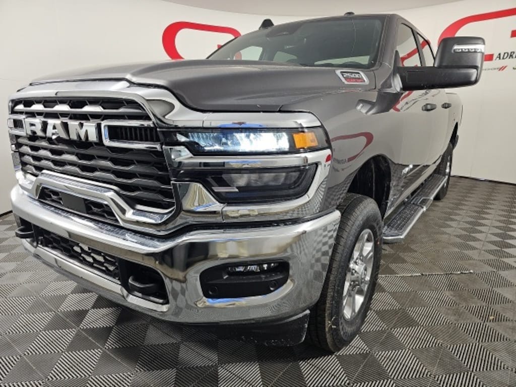 New 2026 Ram 2500 BIG HORN CREW CAB 4X4 6'4 BOX Pickup