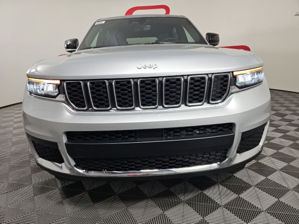 New 2025 Jeep Grand Cherokee L LAREDO X 4X4 Sport Utility