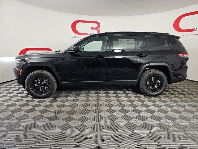 2025 Jeep Grand Cherokee Altitude photo 2