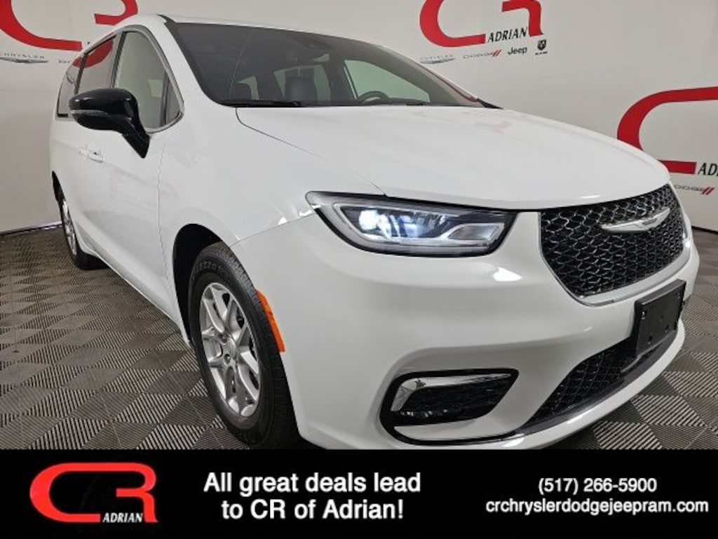 Used 2025 Chrysler Pacifica Select Van Passenger Van