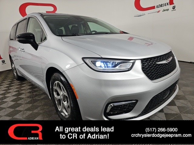 2024 Chrysler Pacifica Limited's photo