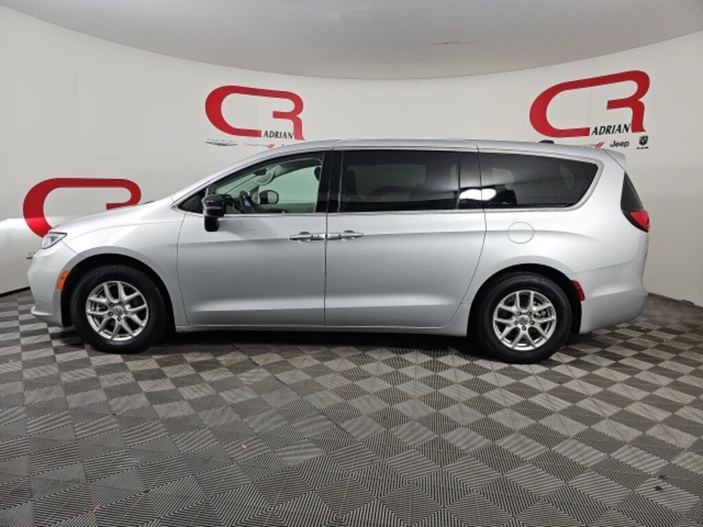 Used 2024 Chrysler Pacifica Touring L Van Passenger Van