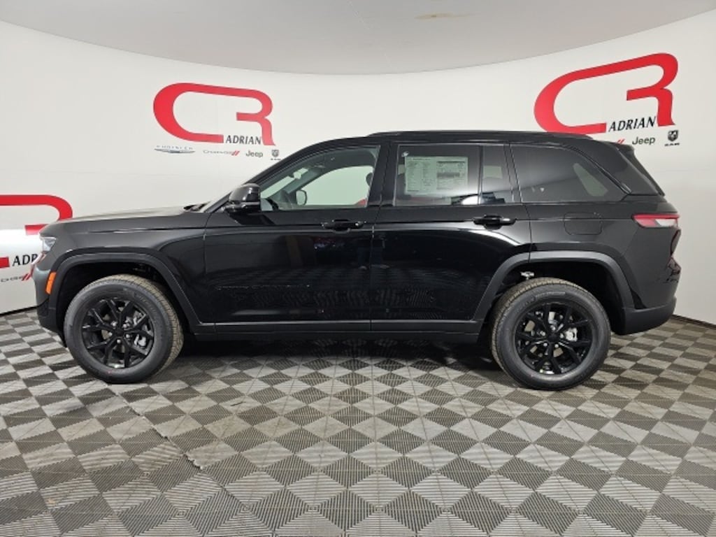 New 2025 Jeep Grand Cherokee ALTITUDE 4X4 Sport Utility