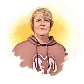 Staff member Lisa Sterling from ID_547f93