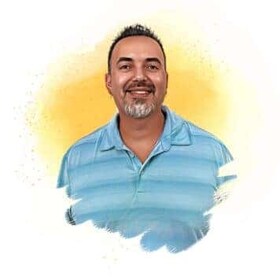 Staff member Javier Faz from ID_547f93