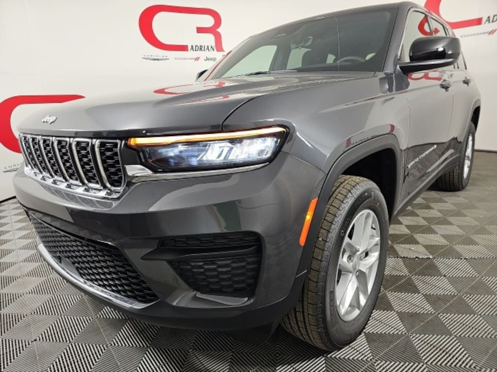 New 2025 Jeep Grand Cherokee LAREDO X 4X4 Sport Utility