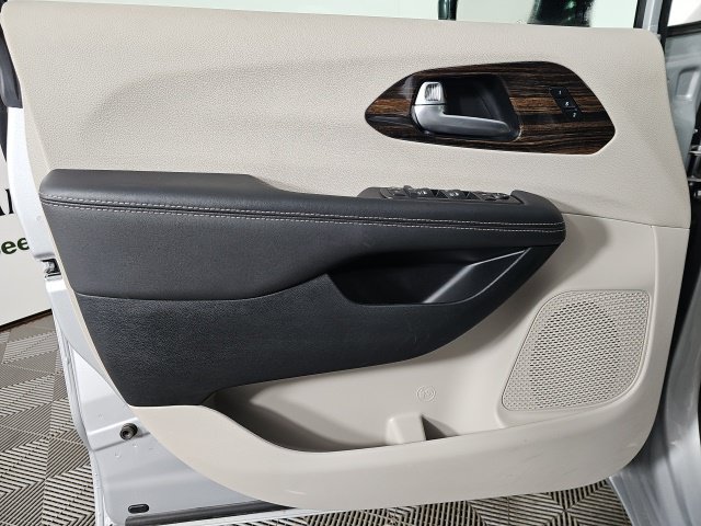 2024 Chrysler Pacifica Limited - Photo 17