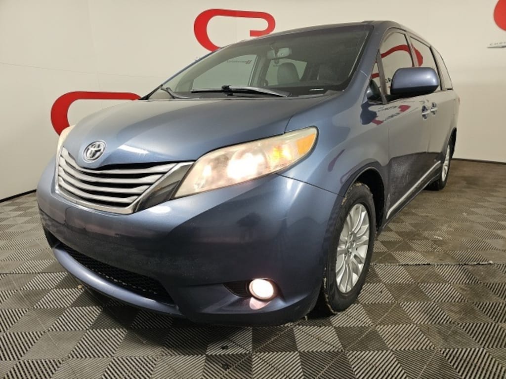Certified 2015 Toyota Sienna XLE Van