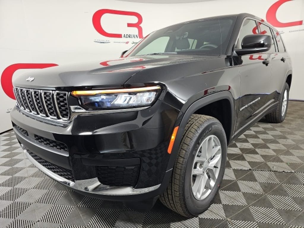 New 2025 Jeep Grand Cherokee L LAREDO X 4X4 Sport Utility