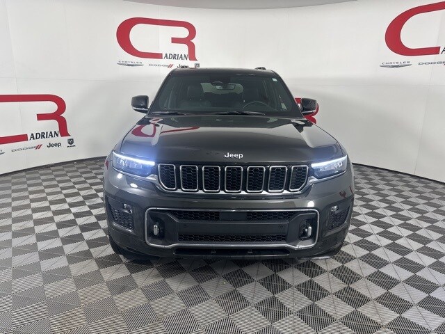 2021 Jeep Grand Cherokee Overland photo 2