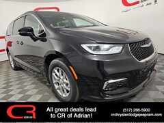 2026 Chrysler Pacifica SELECT Passenger Van