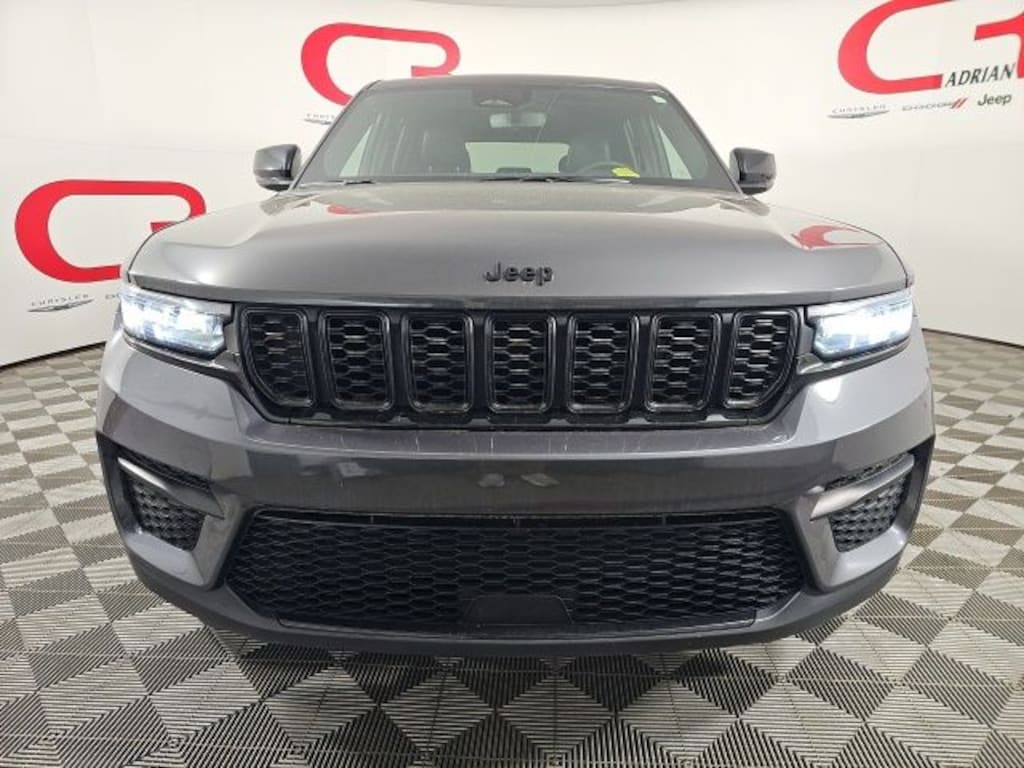 Certified 2024 Jeep Grand Cherokee Laredo SUV