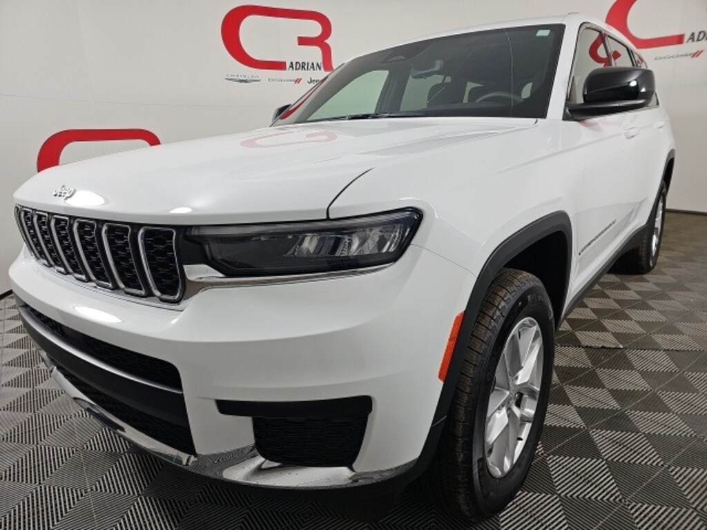 Used 2024 Jeep Grand Cherokee L Laredo SUV