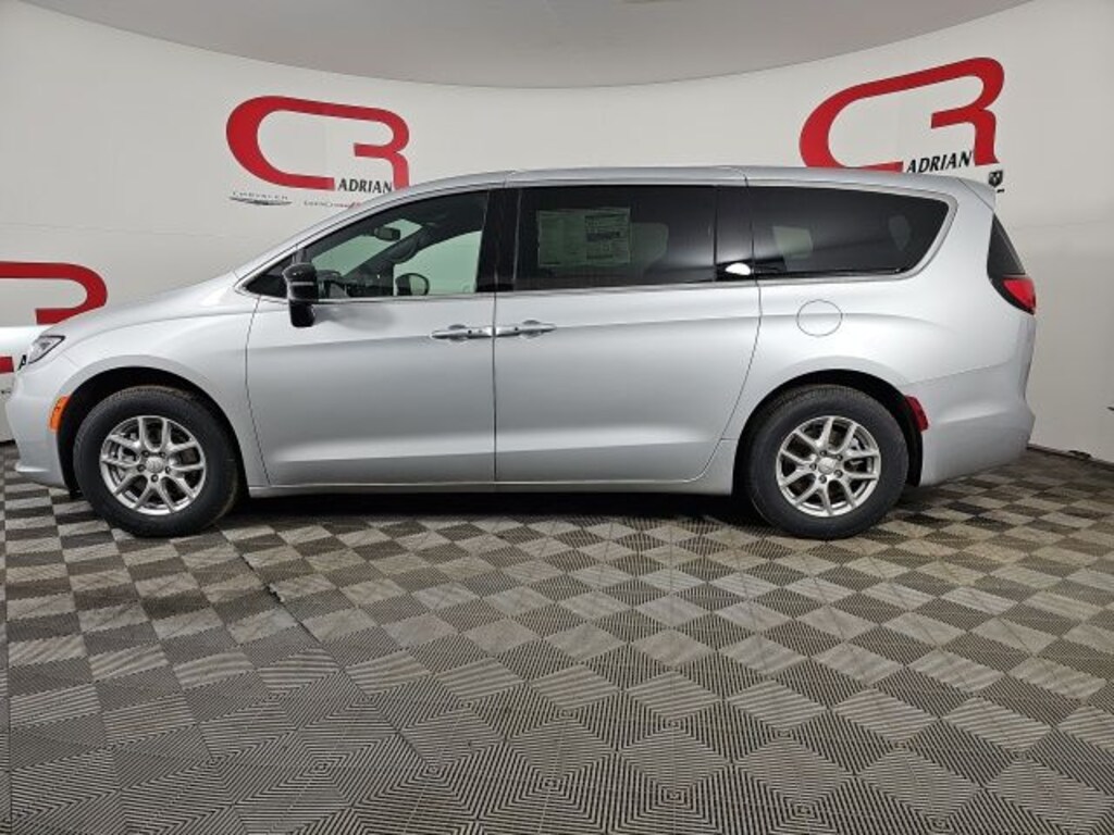 New 2026 Chrysler Pacifica SELECT Passenger Van