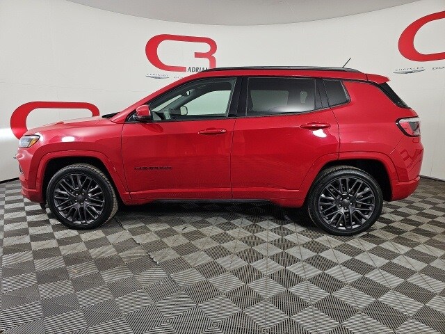 2023 Jeep Compass Limited photo 2