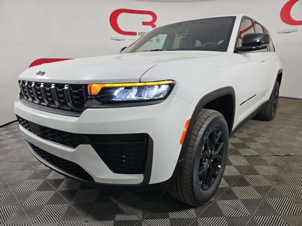 New 2026 Jeep Grand Cherokee LAREDO ALTITUDE 4X4 Sport Utility