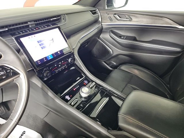 2023 Jeep Grand Cherokee Overland - Photo 28