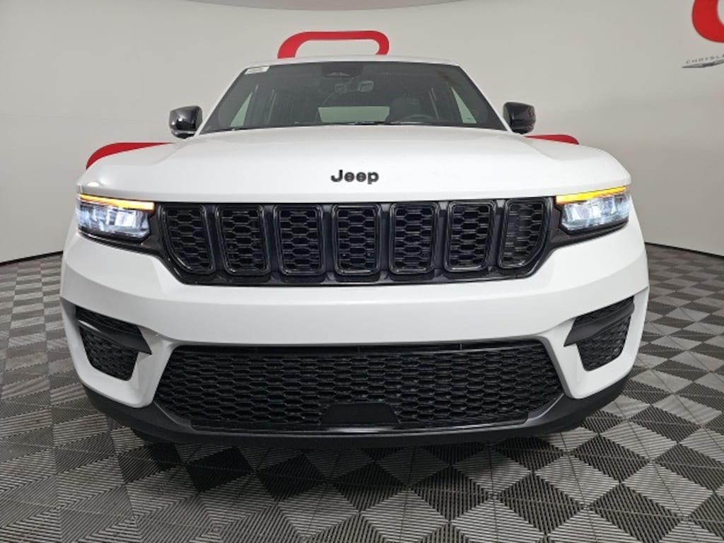 New 2025 Jeep Grand Cherokee ALTITUDE 4X4 Sport Utility