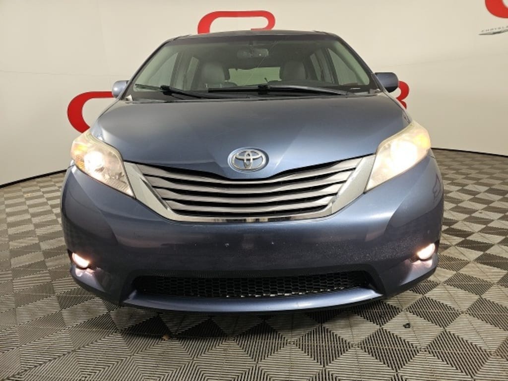 Certified 2015 Toyota Sienna XLE Van